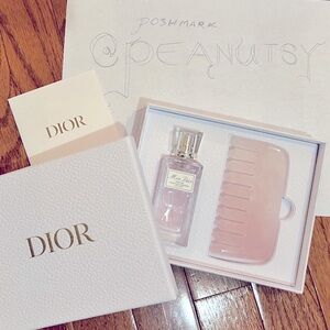 DIOR New In Box comb and Miss Dior Hair Mist gift set platinum VIP beauty p…